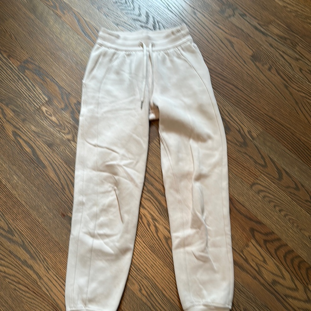 Lululemon joggers size 2 opal
